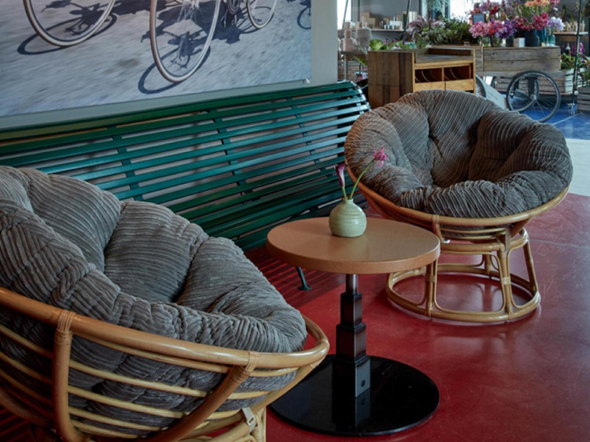 Hotel 25hours Tour 4*