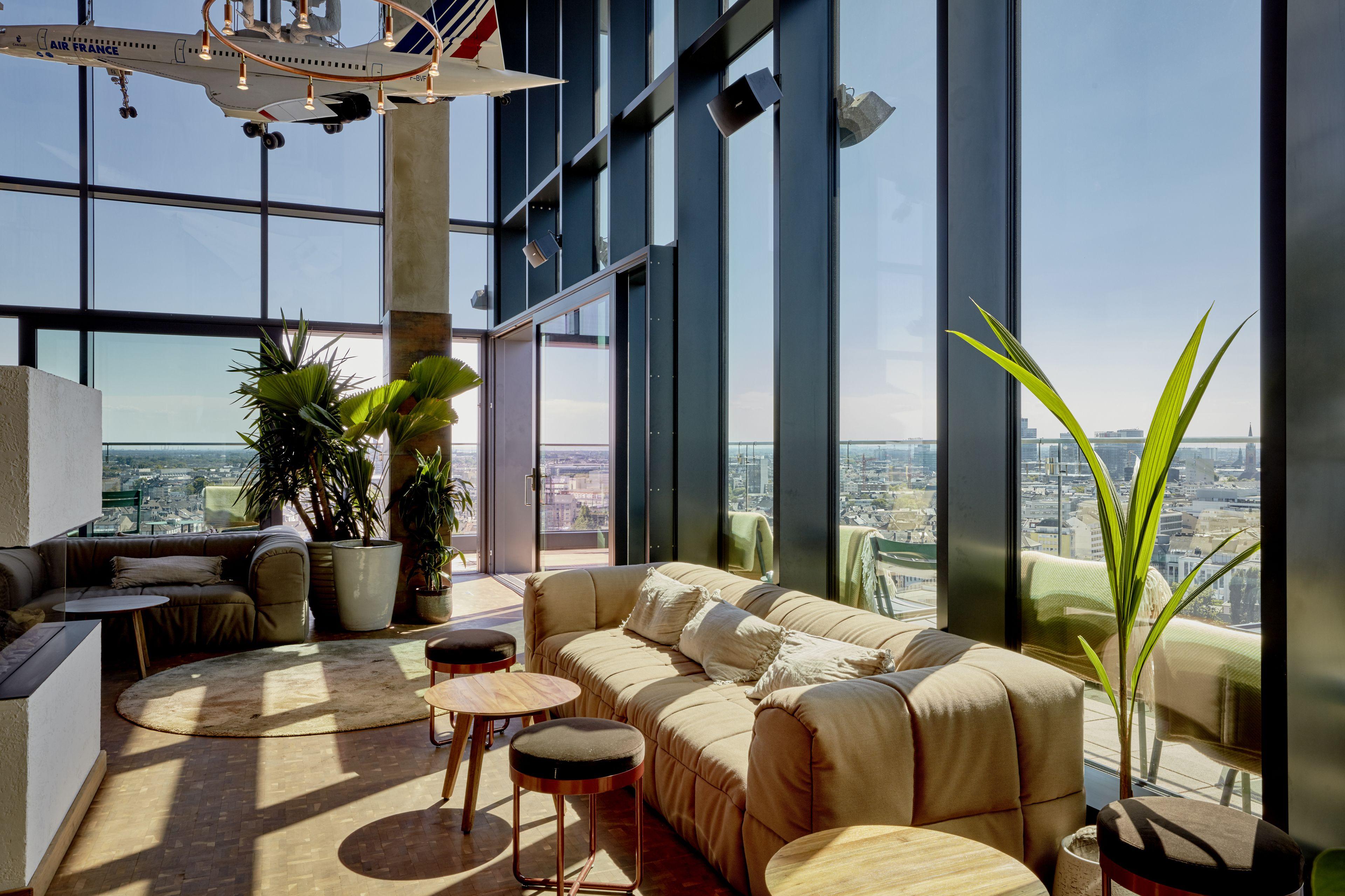 25hours Tour Hotel 4*