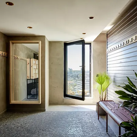 25hours Tour Hotel 4*