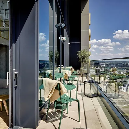 Hotel 25hours Tour Dusseldorf