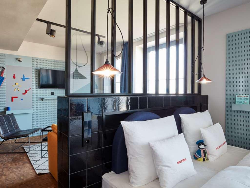 Hotel 25hours Tour 4*