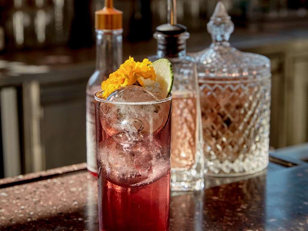 Hotel 25hours Tour 4*