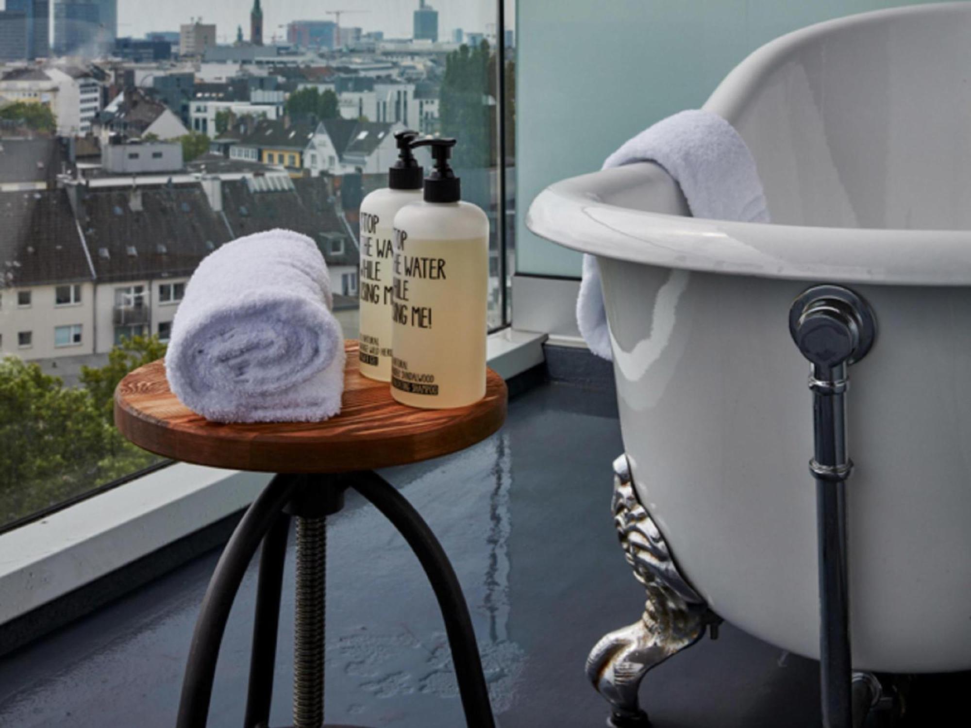 25hours Tour Hotel 4*