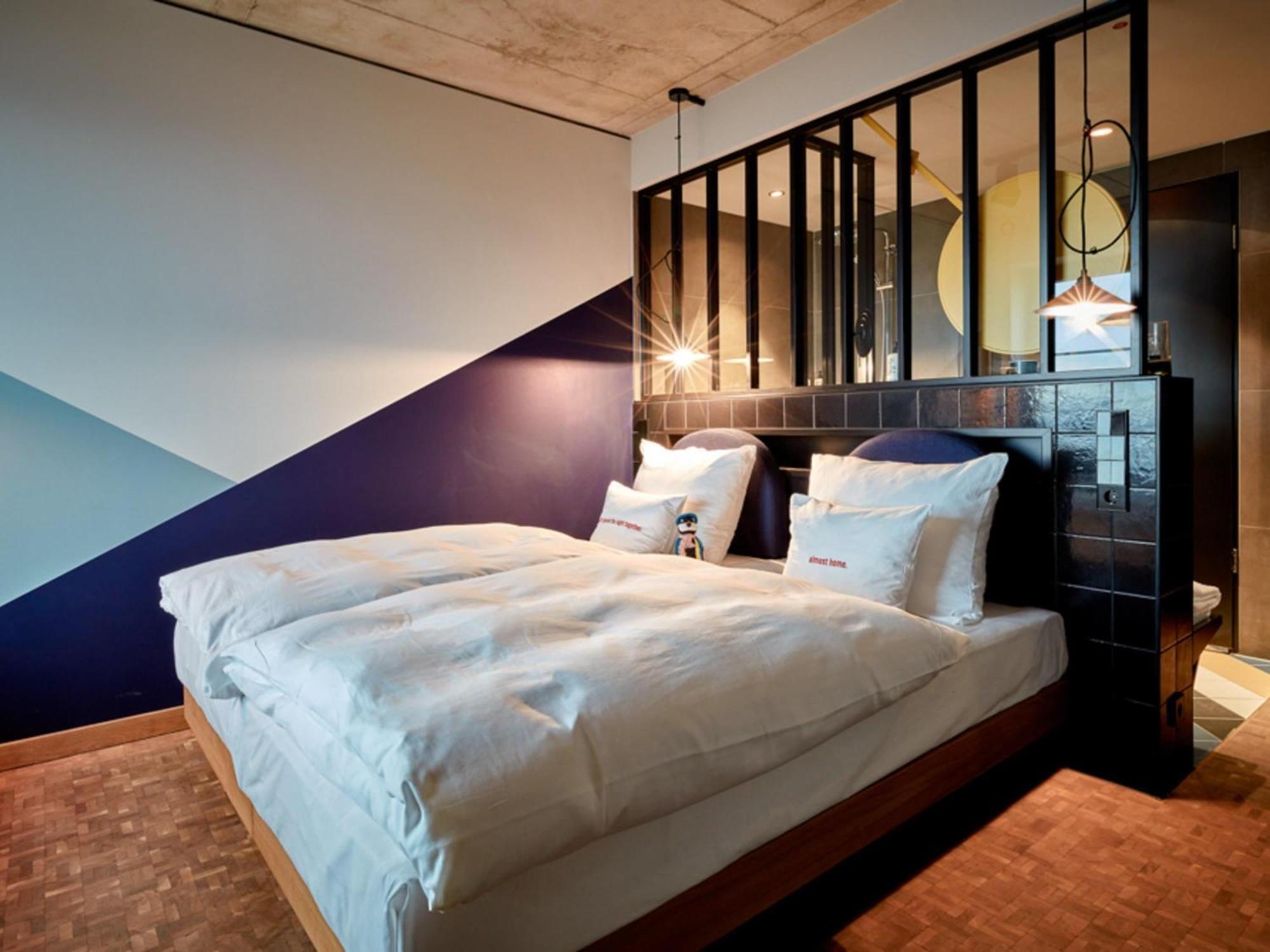 Hotel 25hours Tour Dusseldorf