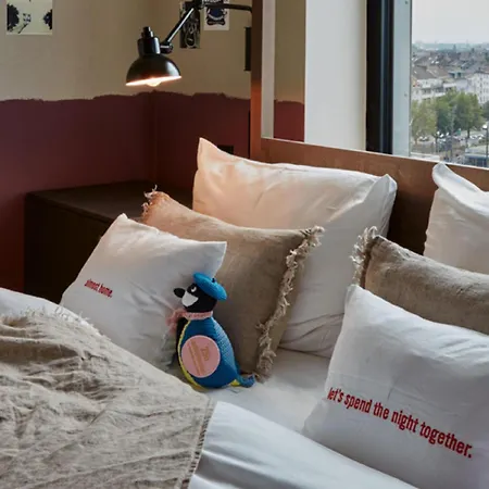 Hotel 25hours Tour Dusseldorf