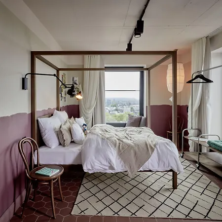 Hotel 25hours Tour Dusseldorf